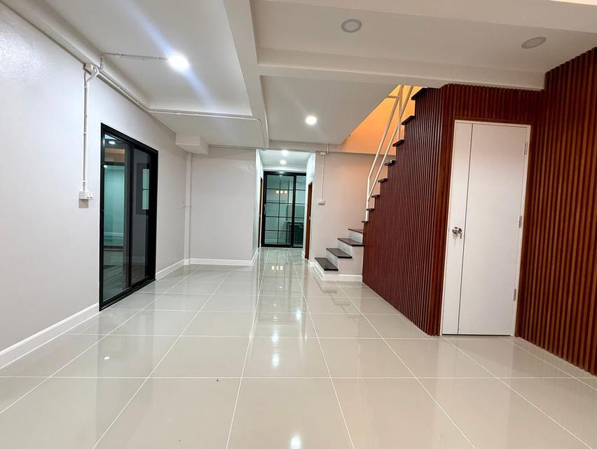 หมู่บ้านพระปิ่น3     6