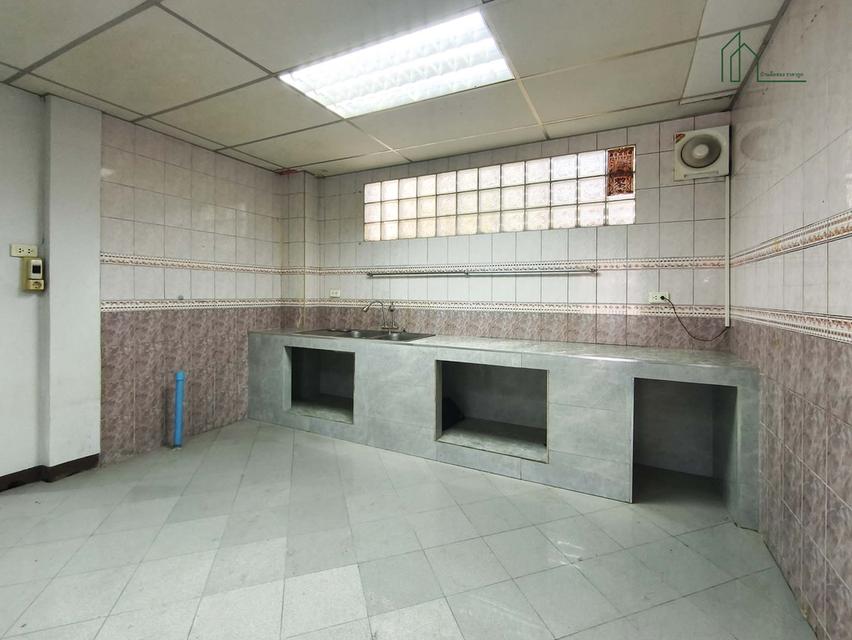 ทาวน์เฮ้าส์ 2 ชั้น บ้านสินพัฒนา 4 ทำเล งามวงศ์วาน – รัตนาธิเบศร์ ใกล้ BTS ศูนย์ราชการนนทบุรี 4