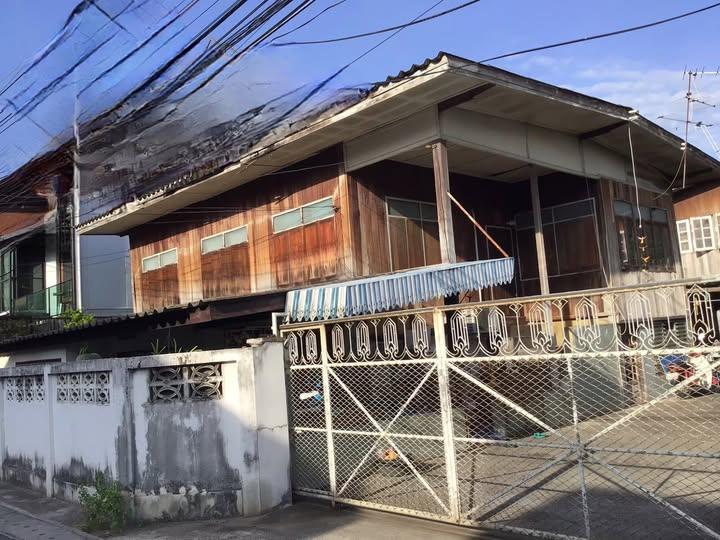 ขายบ้ายในคูเมือง  90ตรว 18 ล้าน 1