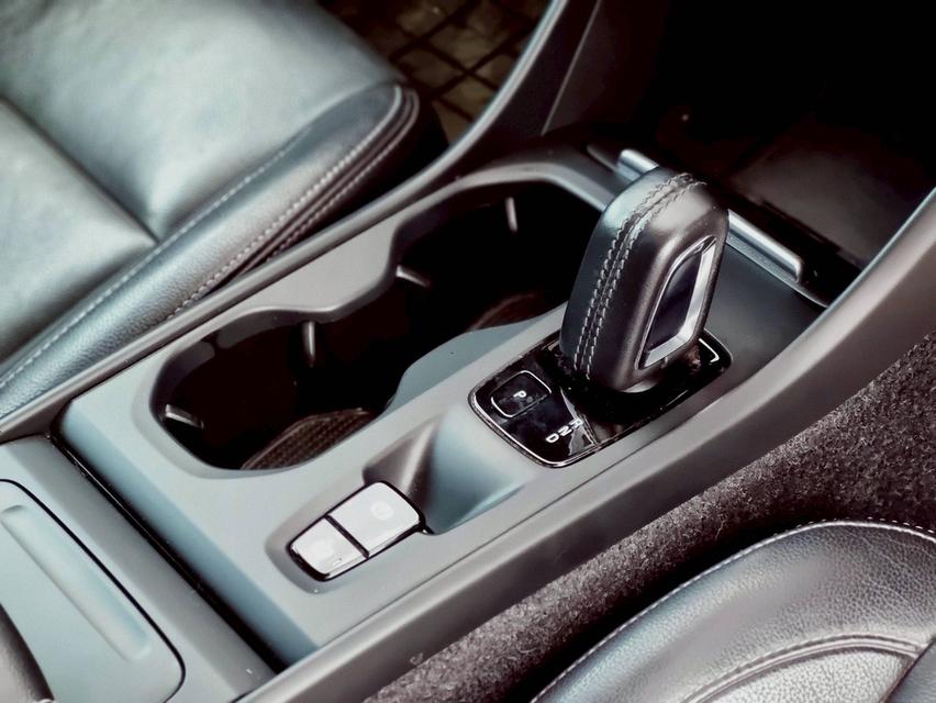 Volvo XC 40 T4 ปี 2020 ไมล์ 204,000 km. 12