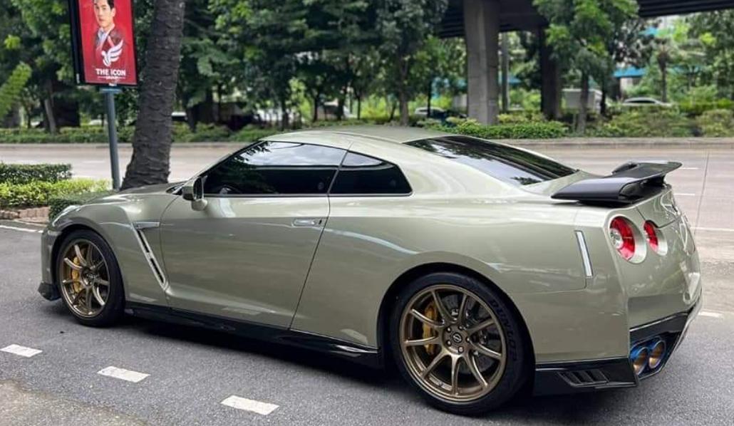 ขาย Nissan GT-R สวยมาก 2