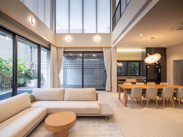 ให้เช่าบ้านเดี่ยว4ชั้น5นอน620ตร.ม.ย่านวิภาวดี20ลาดพร้าวจตุจักร Pool Villa พร้อมลิฟท์ส่วนตัวอดรถ 6 คัน ใกล้ BTS ห้าแยกลาดพร้าว / หมอชิต และ MRT ลาดพร้า 3