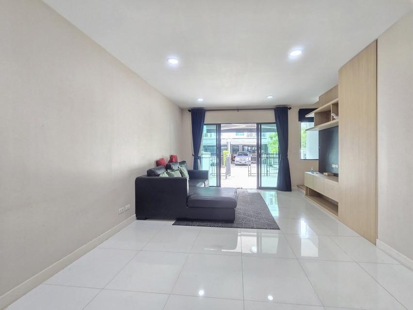 ขายทาวน์โฮม 3 ชั้นมือสองนนทบุรี โครงการ บ้านกลางเมือง รัตนาธิเบศร์ (Baan Klang Muang Rattanathibet) ใกล้รถไฟฟ้าสายสีม่วงสถานีแยกนนทบุรี 1 4