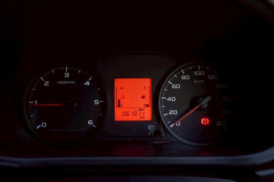 Mitsubishi Triton 2.5 GL 7