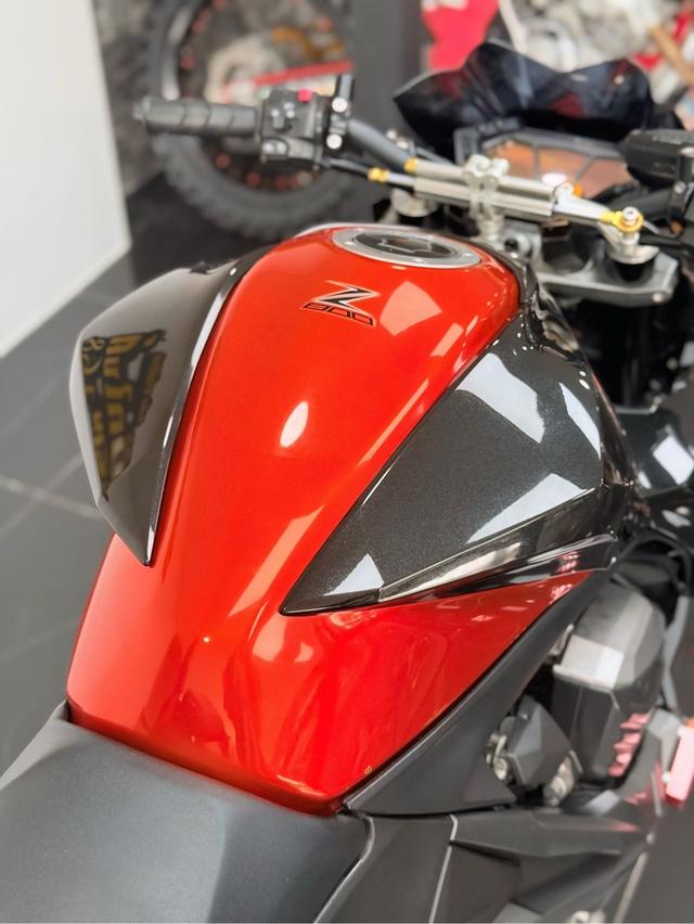 Z800