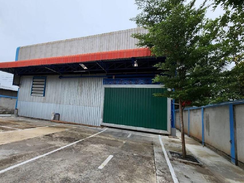 ให้เช่าโกดัง พร้อม สำนักงาน พื้นที่ใช้สอย 440 ตารางเมตร ซอยคุ้มเกล้า เข้าซอยไม่ลึก ถนนคุ้มเกล้า ใกล้ นิคมลาดกระบัง 4