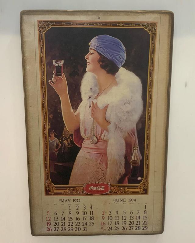 ภาพพิมพ์บนแผ่นไม้ปฏิทินโค๊ก ปี 1974(งานใหม่)