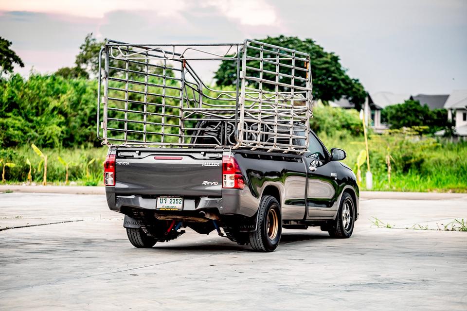 TOYOTA HILUX REVO 2.8 J PLUS STANDARD CAB สีเทา ปี 2018