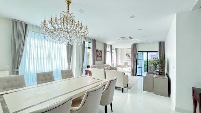 เนอวานา พอร์ช 1.2 กม. พระราม 9 บ้านเดี่ยวหรูให้เช่า 4นอน กรุงเทพกรีฑาตัดใหม่ 5น้ำ 95ตร.วา. 378ตร.ม. 4