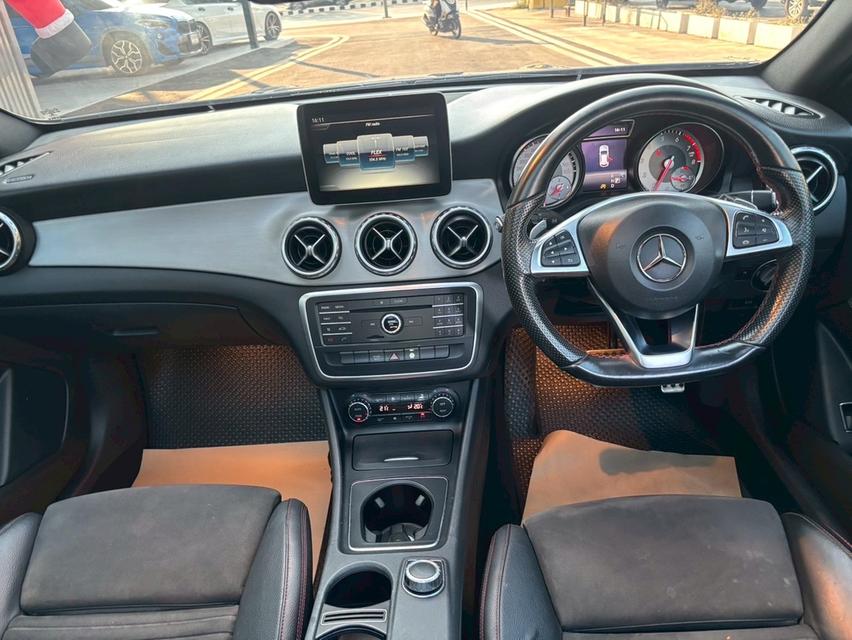 รหัสรถ KPV39 2017 BENZ GLA 250 AMG Dynamic สีน้ำเงิน 8