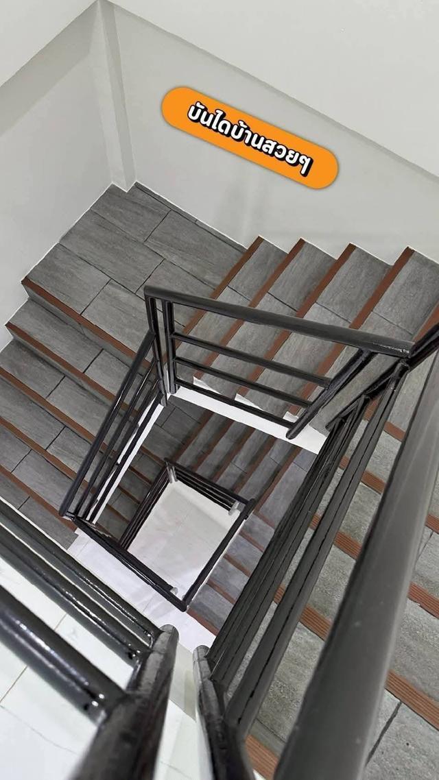 รีโนเวทใหม่ทั้งหลัง! ทาวน์โฮม 3 ชั้น 4 ห้องนอน ใกล้ MRT สายสีชมพู พร้อมเข้าอยู่ 5