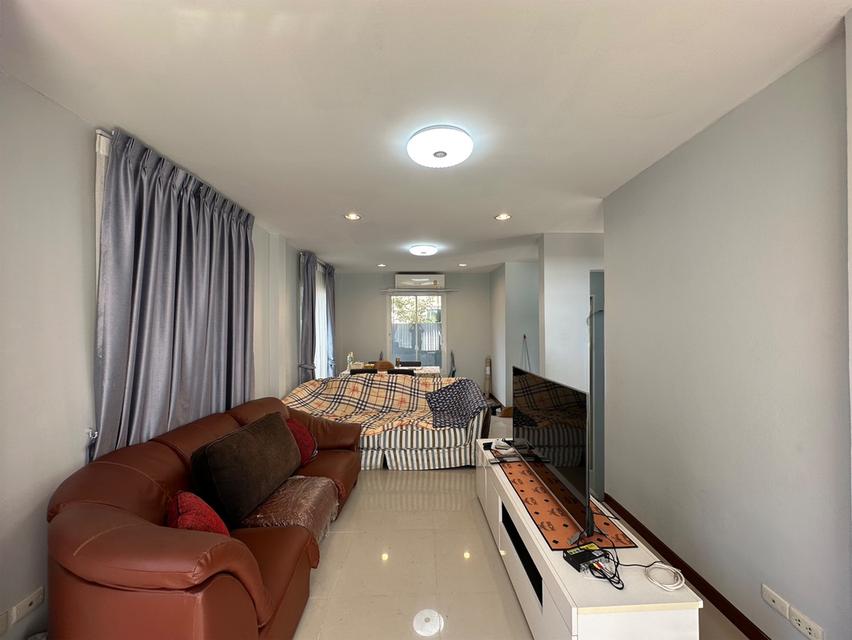 บ้านเดี่ยว ลลิล อินเดอะพาร์ค ศรีนครินทร์ - เทพารักษ์ แพรกษาใหม่  ( หลังมุมถนนเมน ) ซอยมังกรขันดี เมืองสมุทรปราการ 3