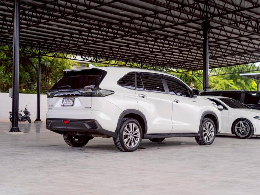 Toyota Innova Zenix 2.0 Hev Premium ปีจด 2024 7
