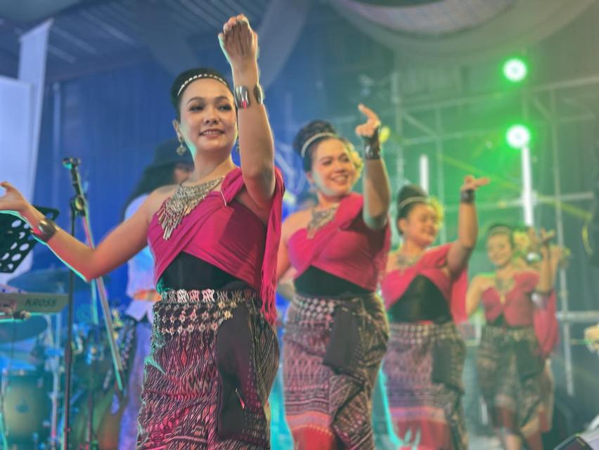 รับจ้างแสดงโปงลาง ดนตรีอีสาน รำอีสาน การแสดงอีสาน การแสดงโปงลาง รูปที่ 6