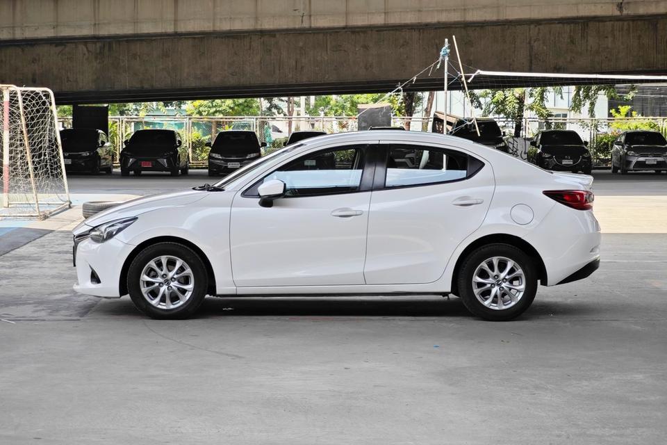 Mazda 2 1.5 XD Sedan ดีเซล AT ปี 2017 8