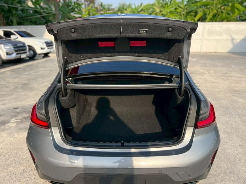 ปี 2024 BMW SERIES 3, 320Li M Sportโฉม G28 ปี20-ปัจจุบัน (Lci 1) สีเทา จดทะเบียนปี2025 รูปที่ 15