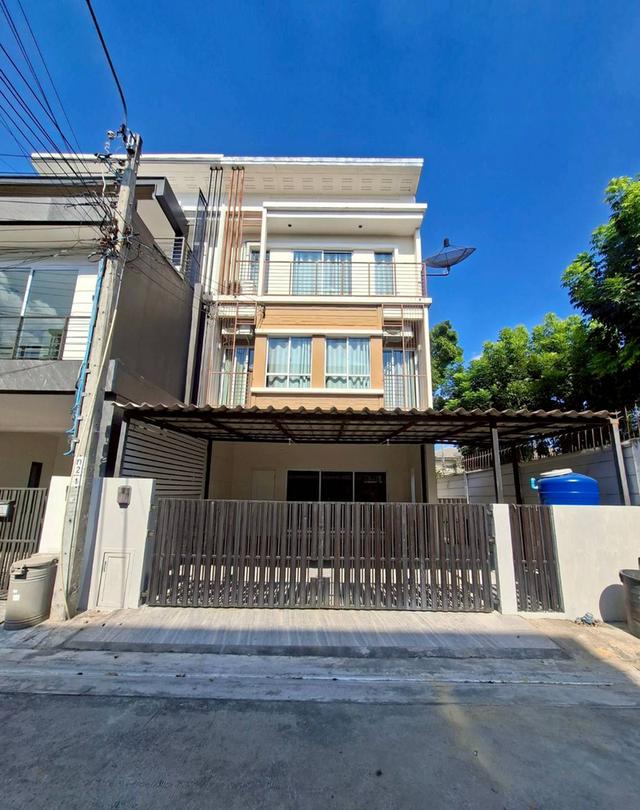 ให้เช่าทาวน์โฮม 3 ชั้น หมู่บ้านวิลเลตซิตี้ ทำเลดีพร้อมอยู่ ใกล้ APL หัวหมาก (N.1947) 1