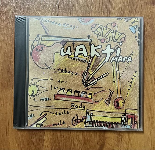 แผ่น CD เพลงสากล "Mapa" ของวงดนตรีสัญชาติบราซิล Uakti ออกวางจำหน่ายในปี 1992 (สังกัด Point Music / Philips Code: 432 965-2)