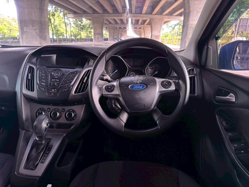 Ford Focus 1.6 Trend Hatchback AT ปี 2013 13