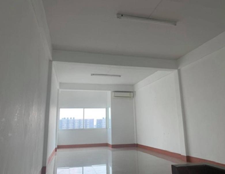 ให้เช่าอาคารพาณิชย์ 2 คูหา 4.5 ชั้น ริมถนนลาดกระบัง เข้าซอยไม่ลึก แอร์ 10 เครื่อง จอดรถในรั้ว 2 คัน 10