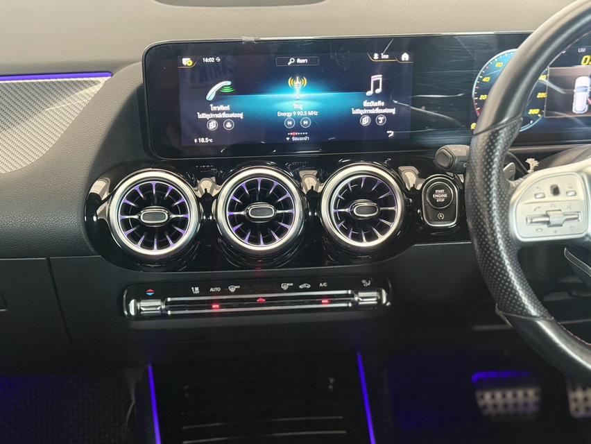 BENZ GLA-CLASS, 200 AMG DYNAMICปี 2021 รถออก Benz Thailand เจ้าของเดียว รูปที่ 15