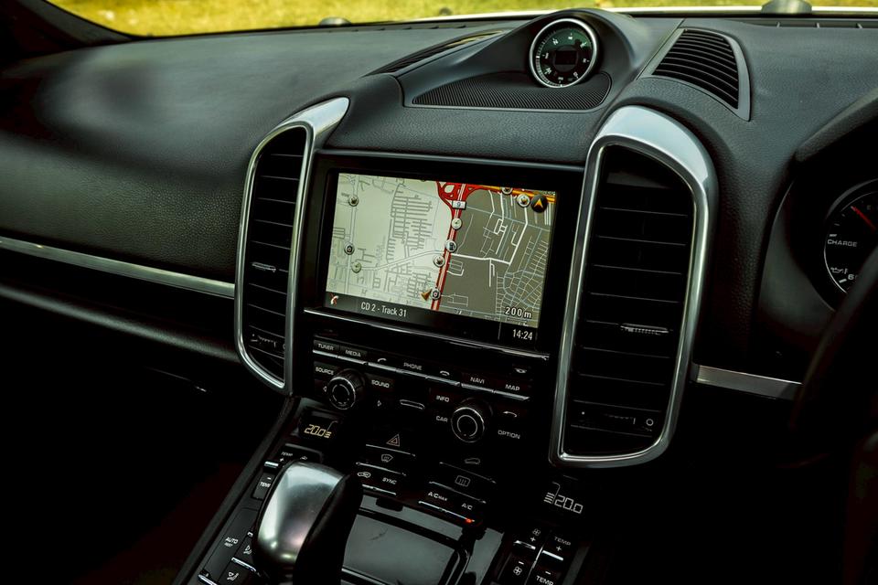 รหัสรถ CBL7569 PORSCHE CAYENNE 3.0 S Hybrid 4WD AT 2014 รูปที่ 20