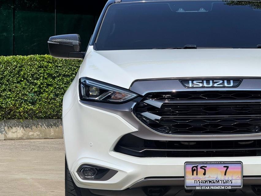 2024 ISUZU MU-X 3.0 ULTIMATE 4WD รถมือเดียวออกป้ายแดง รถวิ่งน้อยเพียง2X,XXX KM เข้าศูนย์ทุกระยะ ไม่เคยมีอุบัติเหตุครับ รูปที่ 6