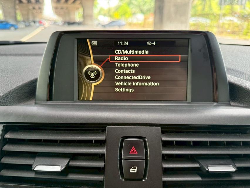 BMW 116i F20 AT ปี 2014 15
