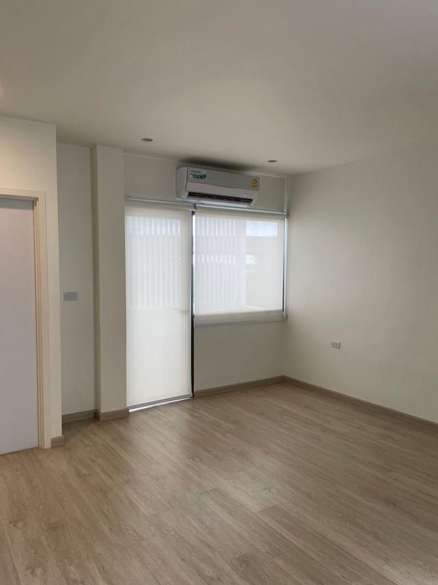 Home Office for Rent** **ARKIN Vibhavadi – Near Don Mueang Airport** Home Office ติดถนนวิภาวดี เพียง **50 เมตร** 14