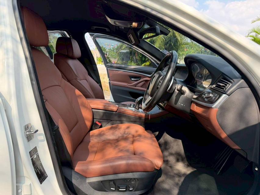 BMW 525D Top ปี11 ดีเซล สีขาวรถสวย สภาพสุดเนี้ยบ เข้าศูนย์ทุกระยะ รูปที่ 11