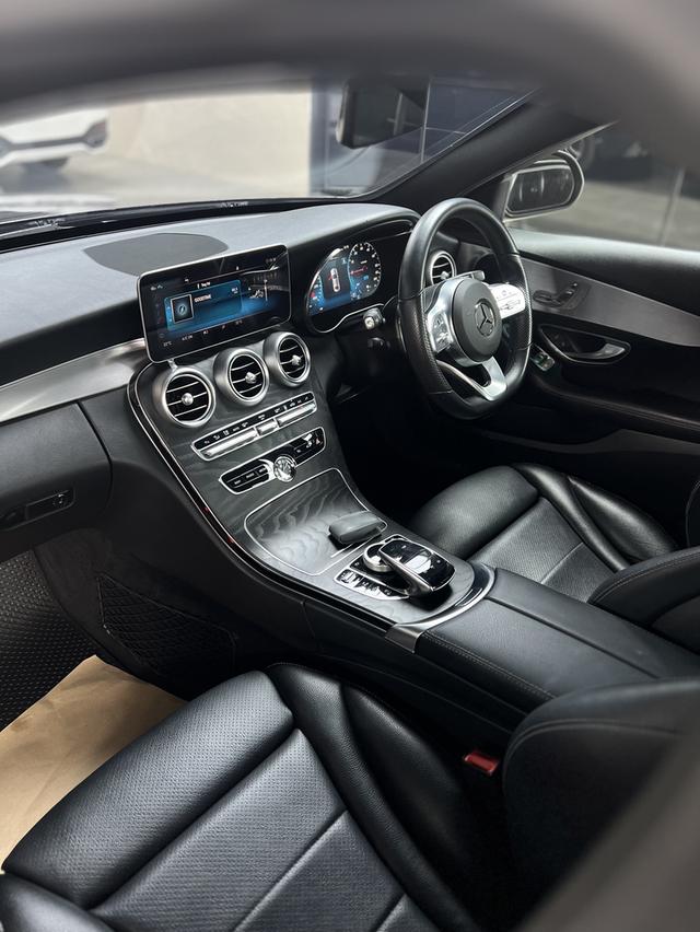 Benz C300e AMG 6