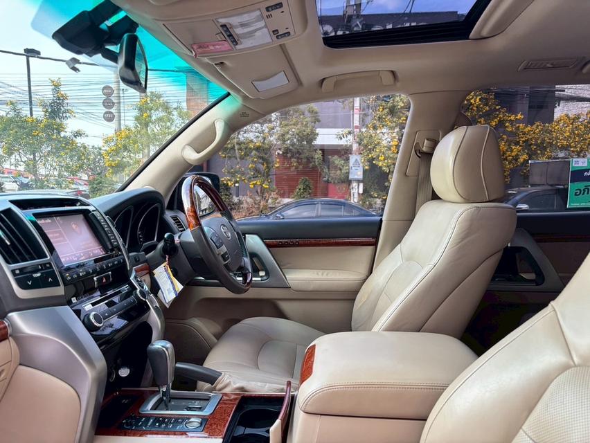 รหัสรถ KPV3561 2013 Toyota Landcruiser V8  4WD Diesel รูปที่ 5