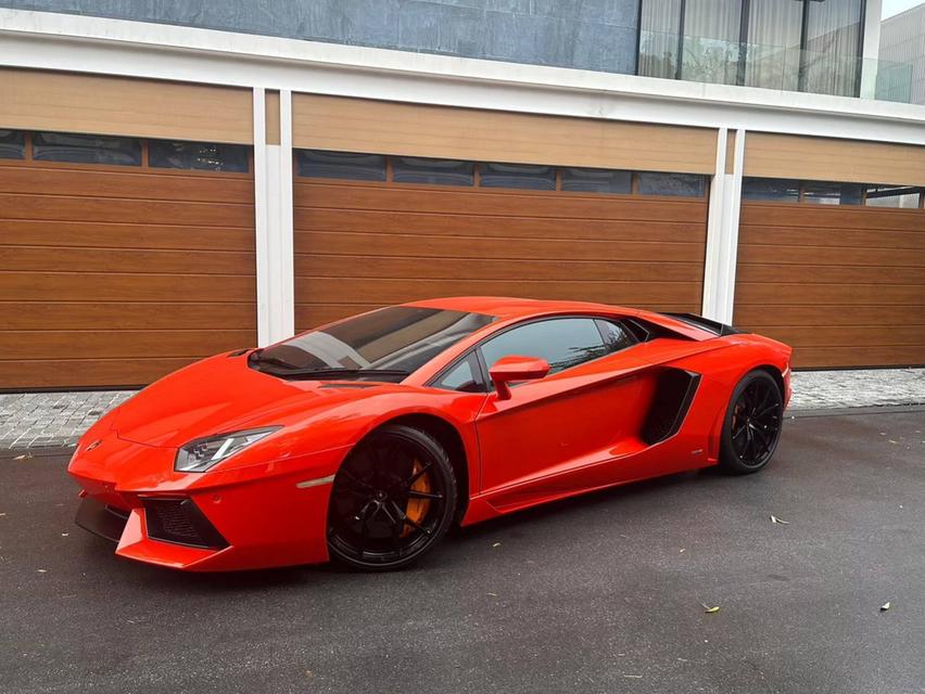Lamborghini Aventador LP 700-4  Year 2014 ไมล์ 23,xxx km Sale 17  Million BAHT  Tel 085-1210072 รูปที่ 9