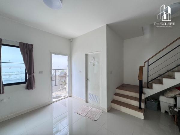 หมู่บ้าน พลีโน่ ราชพฤกษ์ ทาวน์เฮ้าส์หลังมุม สภาพพร้อมเข้าอยู่ ทิศเหนือรับลม ไม่ร้อนแดดบ่าย 5