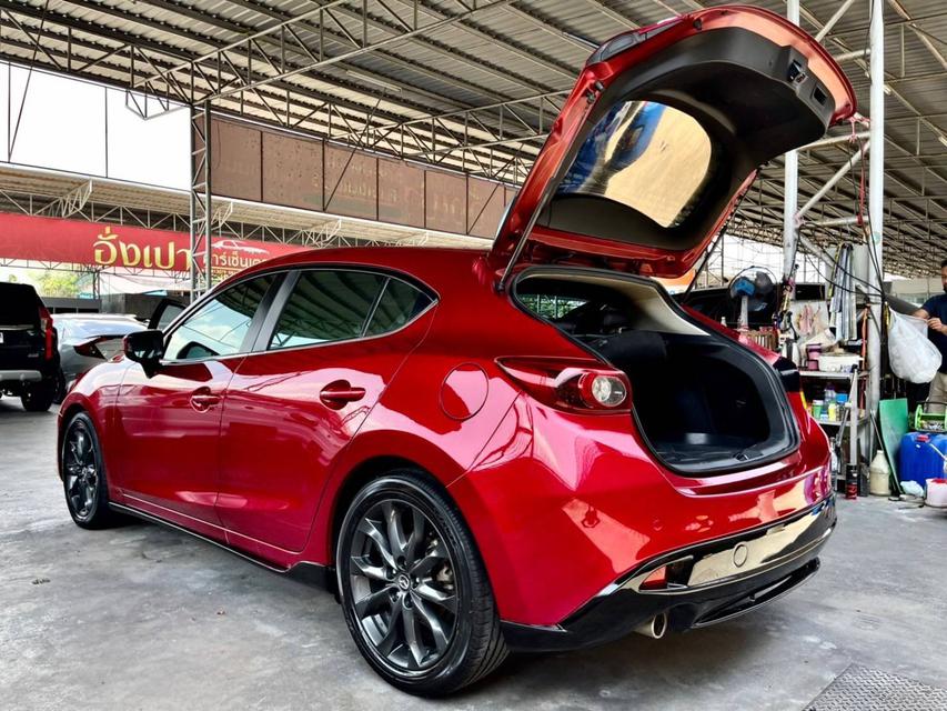 2016 Mazda 3  2.0 S SPORT สีแดง เกียร์ออโต้ 6