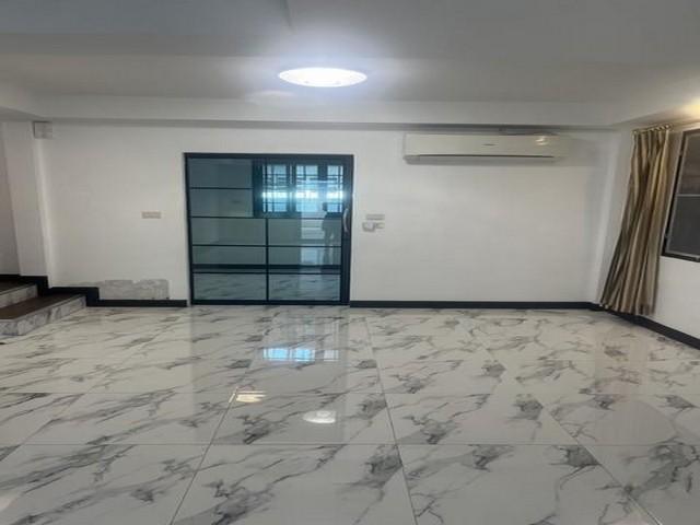 ให้เช่า บ้านเดี่ยว 3ห้องนอน 2ห้องน้ำ ซอยนาคนิวาส48 หมู่บ้านเลิศอุบล4 เหมาะอยู่อาศัย ใกล้ สตรีวิทย์ โชคชัย4 5