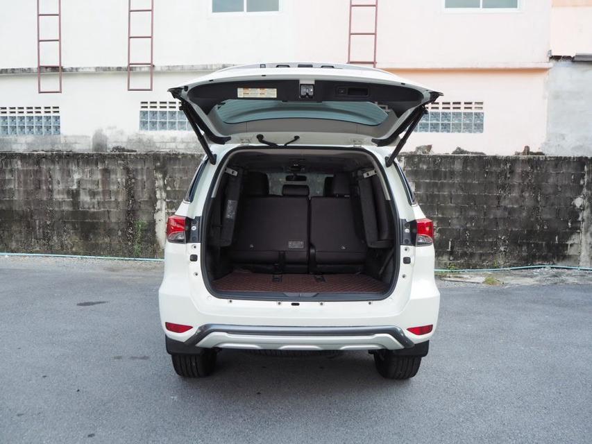 TOYOTA FORTUNER 2.8 V 2WD ปี 2016 8