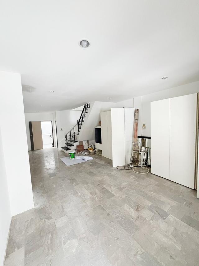 บ้านทาวเฮ้าส์ หมู่บ้านสินทวีสวนธน3 19