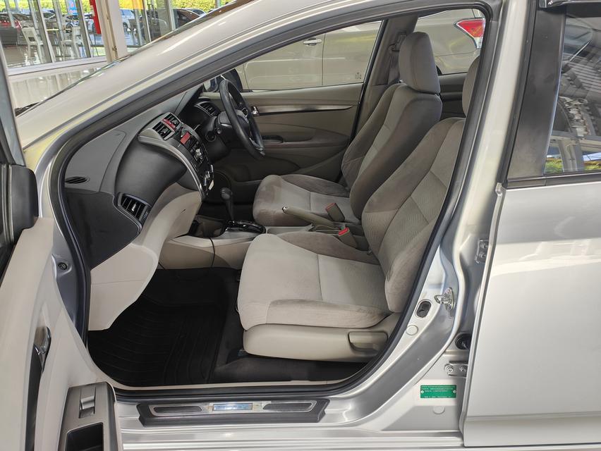 Honda City 1.5 V AT ปี 2012 รูปที่ 8
