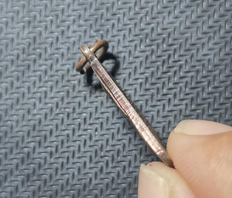 เหรียญจอบ หลวงปู่ศุข วัดปากคลองมะขามเฒ่า รูปที่ 4