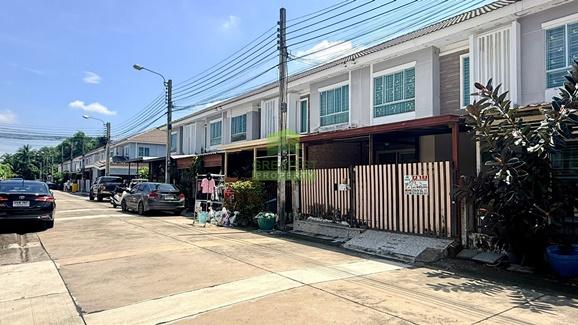 ทาวน์เฮ้าส์ 2 ชั้น หมู่บ้าน พฤกษาวิลล์ 61 บางใหญ่ นครอินทร์ พร้อมครัวต่อเติม ทำเลดี 1
