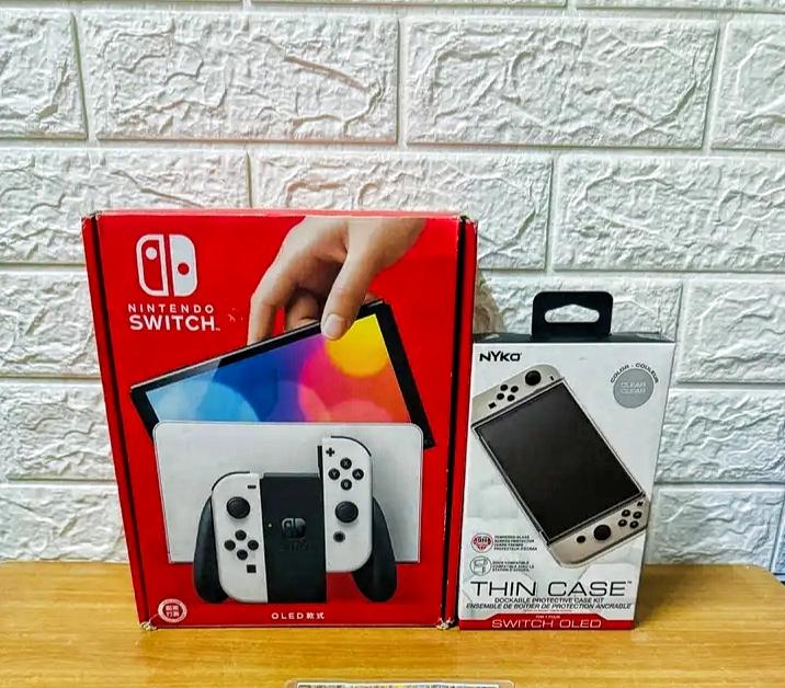 ขายเครื่องเล่นเกม Nintendo Switch สีดำ 1