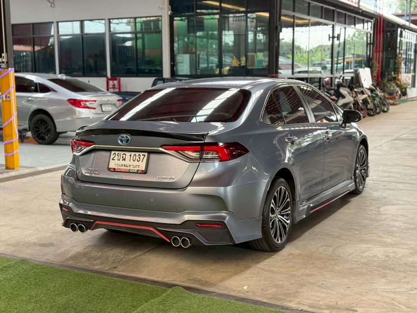 TOYOTA ALTIS  1.8 HYBRID PREMIUM ปี2021เครื่องยนต์ไฮบริด รถสวยพร้อมใช้งาน ออพชั่นเต็มคัน 3