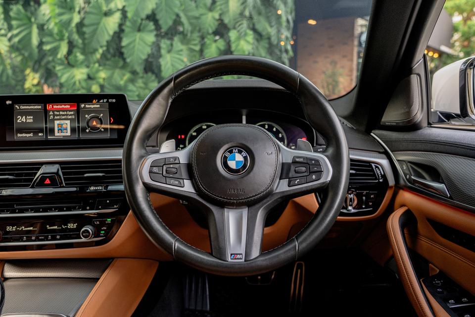 BMW 530e M Sport Plug-in Hybrid ปี 2019 🚨𝐁𝐌𝐖 𝟓𝟑𝟎𝐞 เข้าใหม่! วิ่งน้อย 63,xxx km.เท่านั้นน ✨