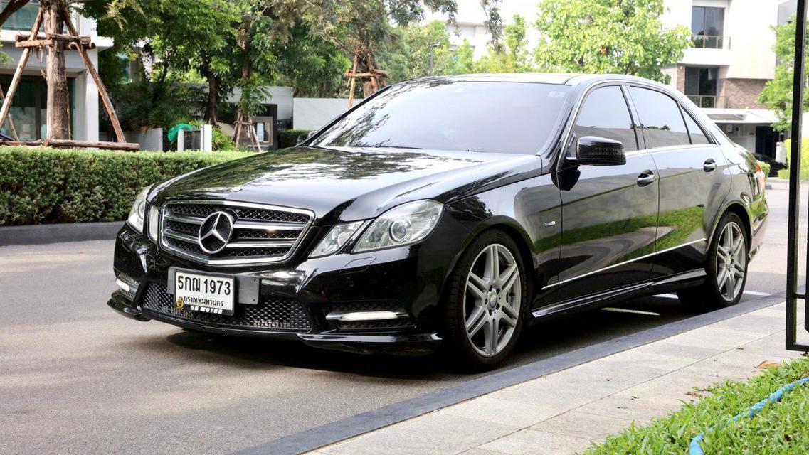 MERCEDES BENZ E200 AMG 1