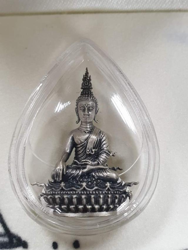 พระพุทธเนื้อเงิน