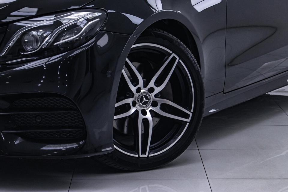 รหัสรถ  1C823 BENZ E200 COUPE 2.0 AMG 2018 3