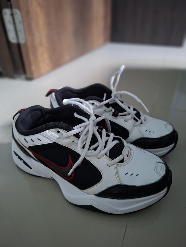 รองเท้าNike Air Monarch IV รูปที่ 6