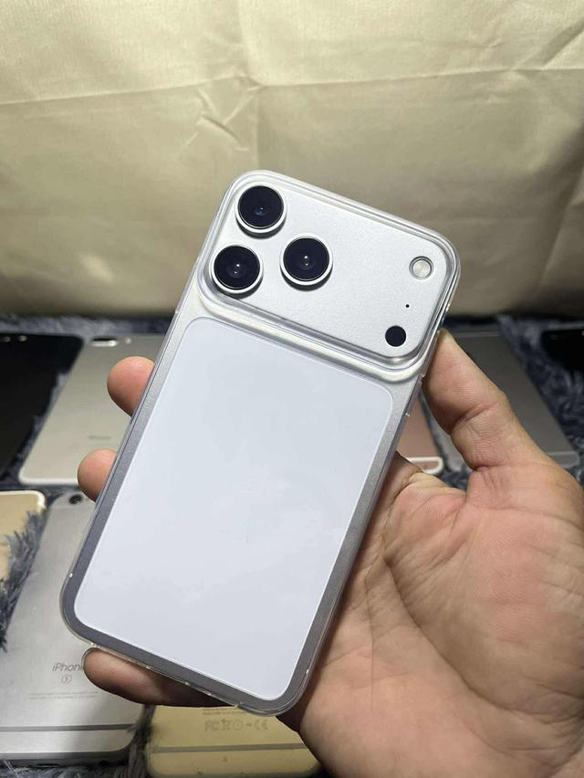 iPhone XR บอดี้17โปร 64 จิ๊กไม่สแกนกล้องปกติหน้าหลังแบต 86 บอดี้สวยใส่ได้ทุกซิมขาย