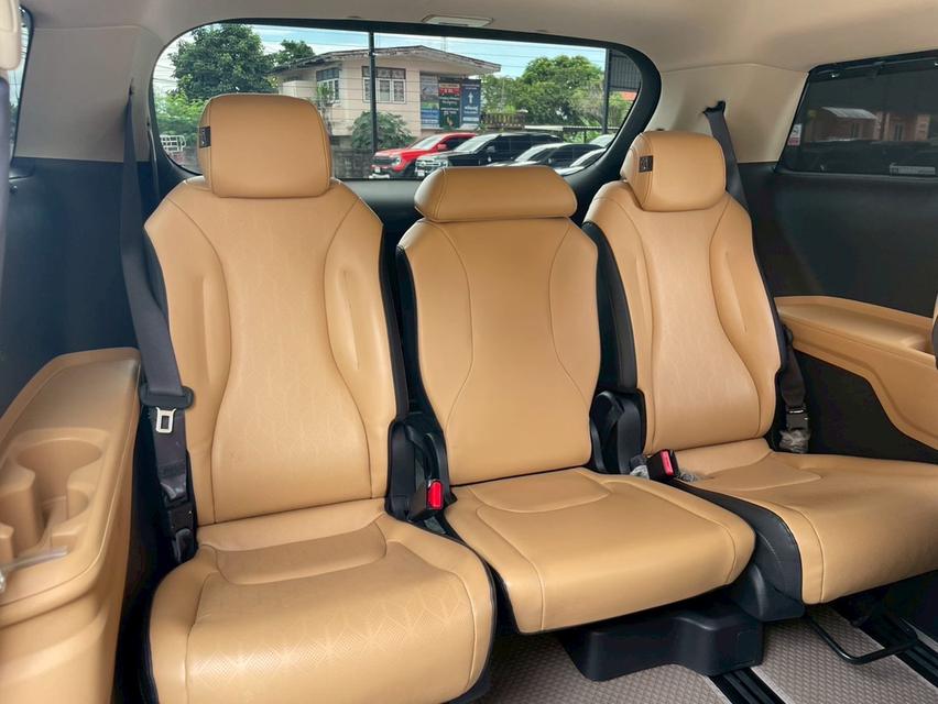 KIA GRAND CARNIVAL 2.2 EX 2021  โฉม ปี21-ปัจจุบัน สีดำ เครื่องดีเซล 12